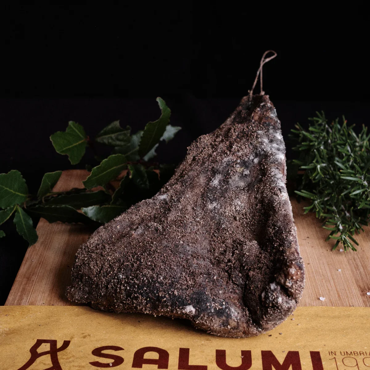 Guanciale affumicato di maiale nero brado