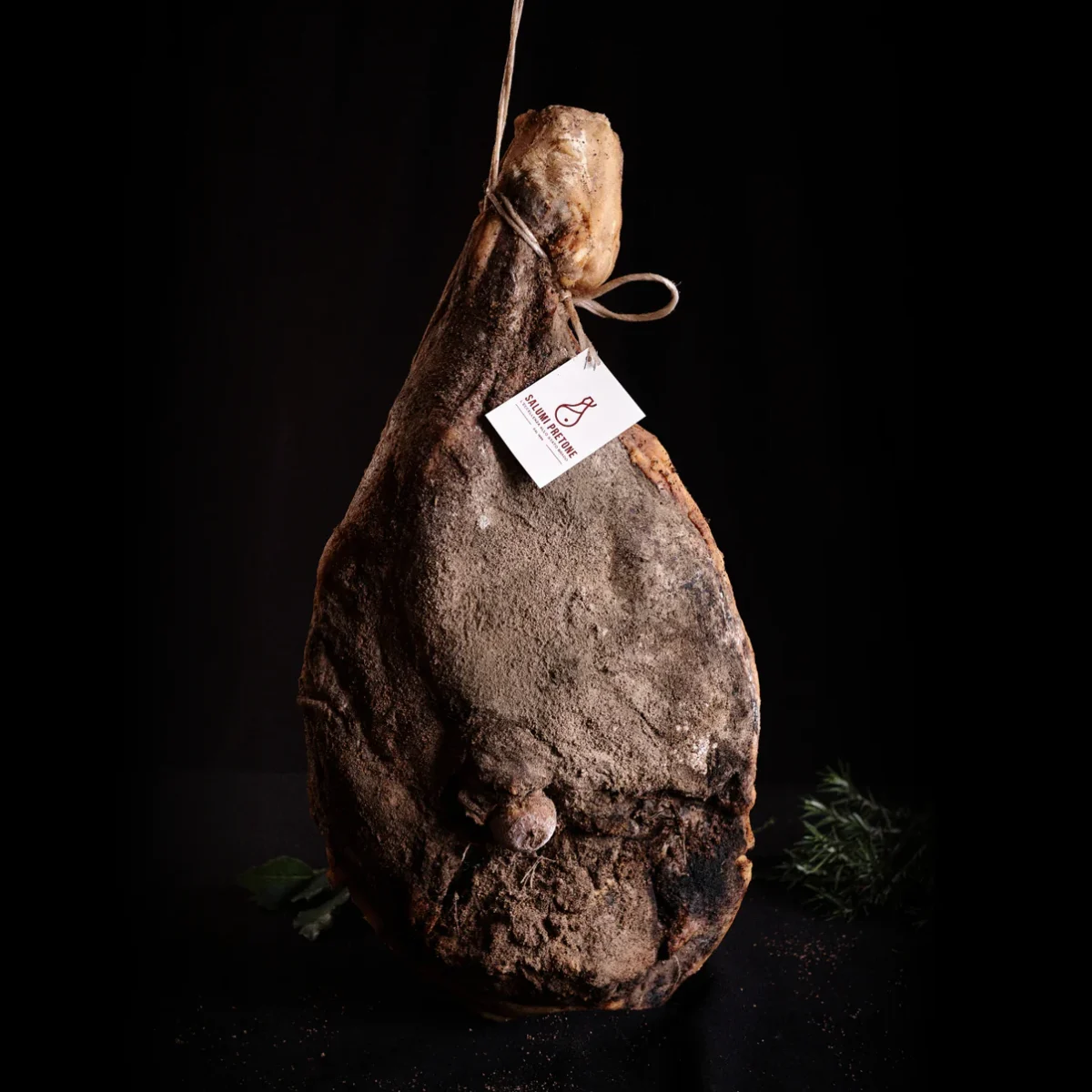 Prosciutto intero di suino nero brado